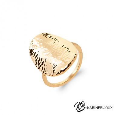 Bague ovale martelée...